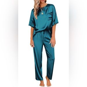 EUC M Teal Silky Satin Feel Pajama Set